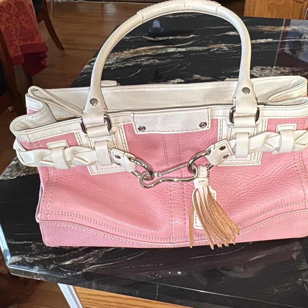 Coach Pink and White leather Bag - Picture 2 of 12
